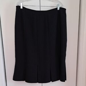Evan Picone Black Midi Pencil Skirt with Pleats